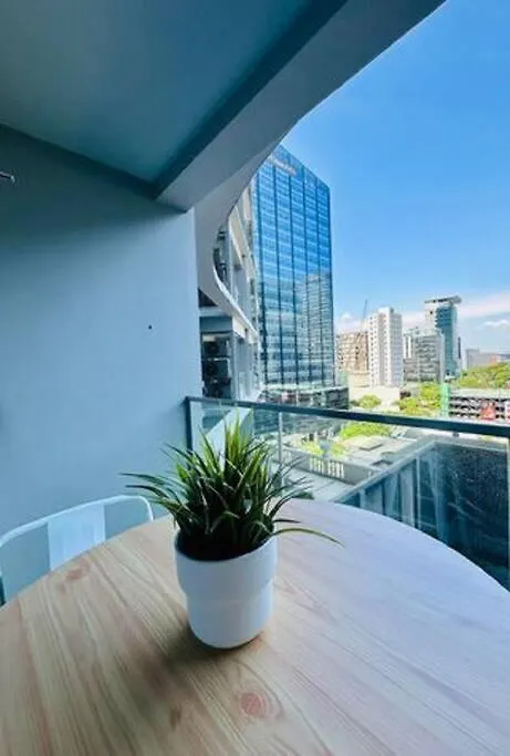 Uptown Bliss-Modern 1Br Condo With Balcony In Bgc Manila