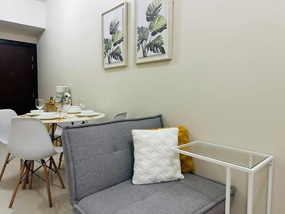 Uptown Bliss-Modern 1Br Condo With Balcony In Bgc Manila Philippines