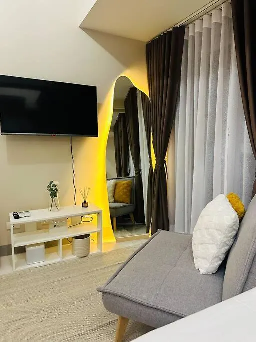 Apartment Uptown Bliss-Modern 1Br Condo With Balcony In Bgc Manila