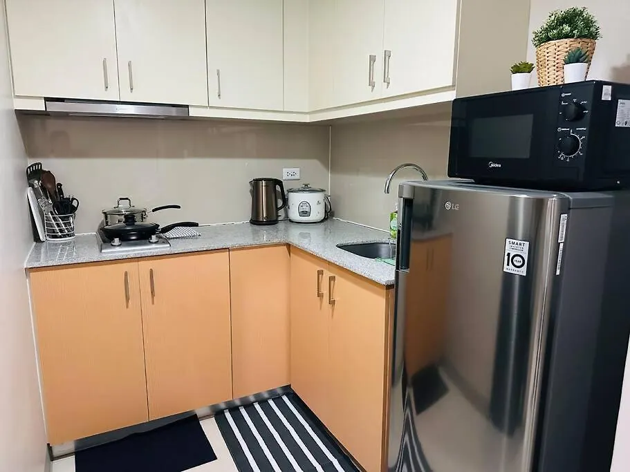 Uptown Bliss-Modern 1Br Condo With Balcony In Bgc Manila Philippinen